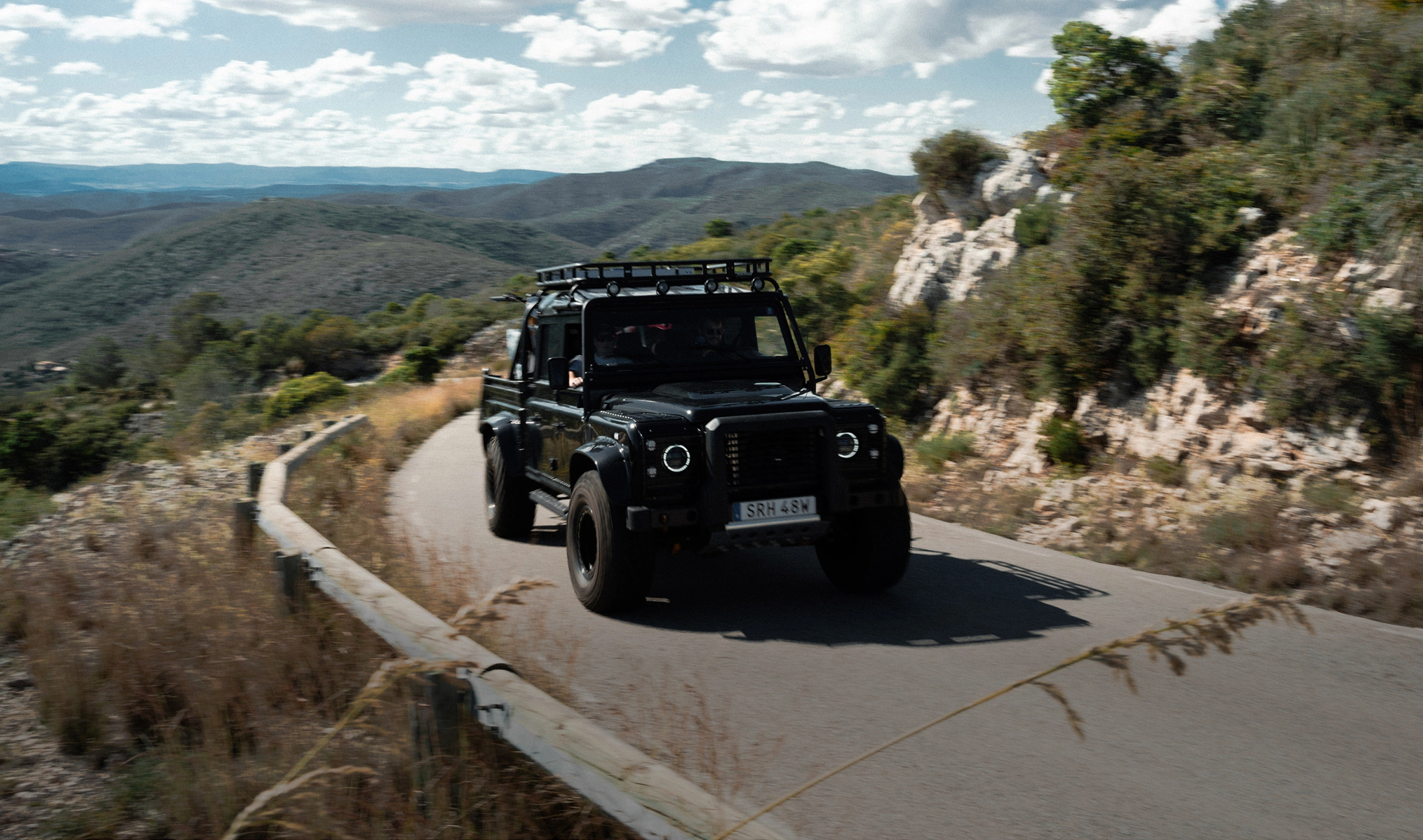 "THE BEAST" – ELECTRIC LAND ROVER DEFENDER 130