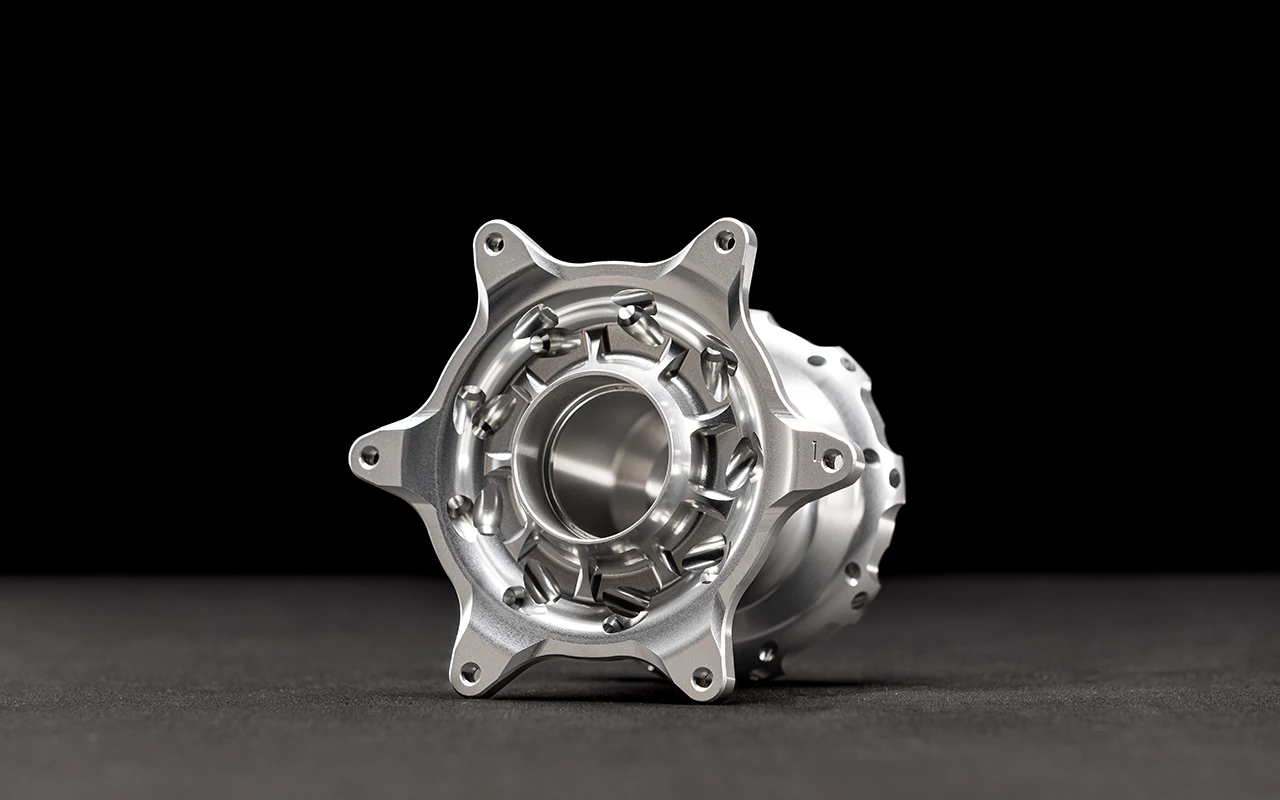 Front hub