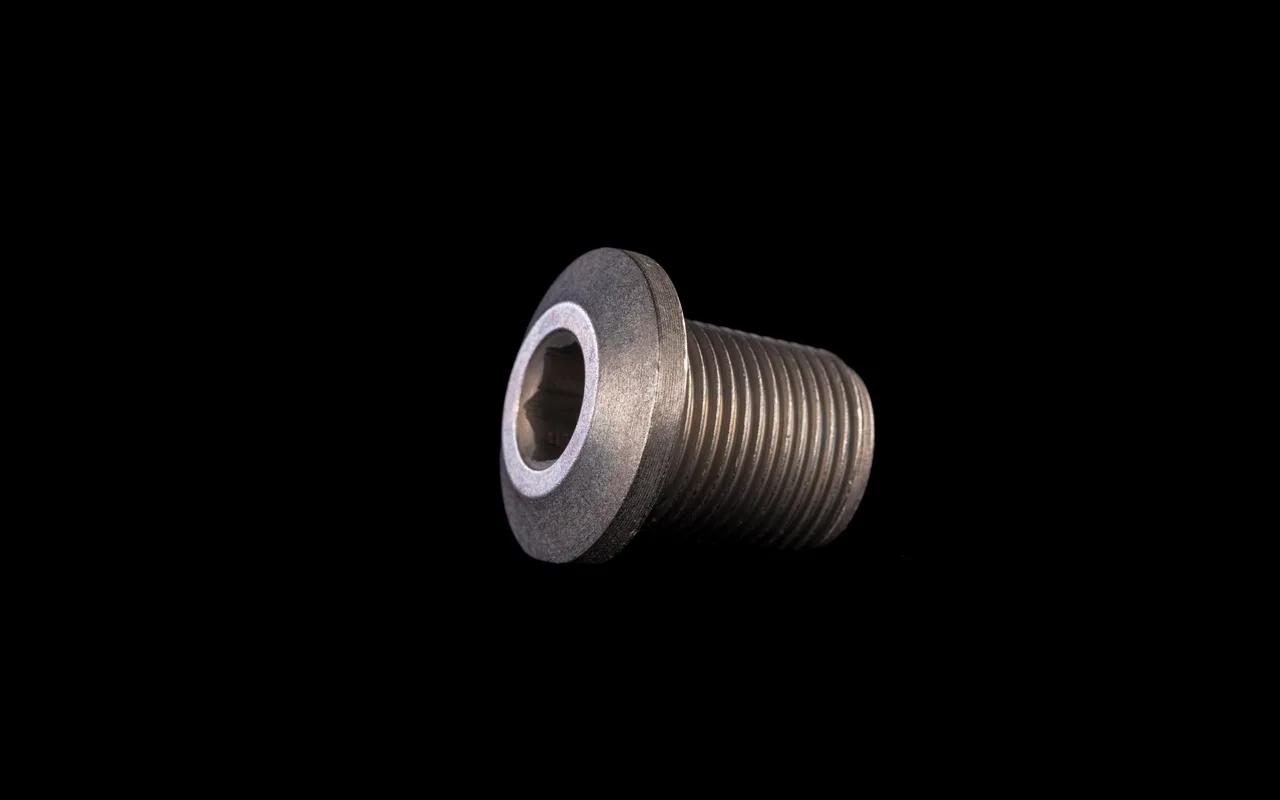 Wheel shaft lock nut