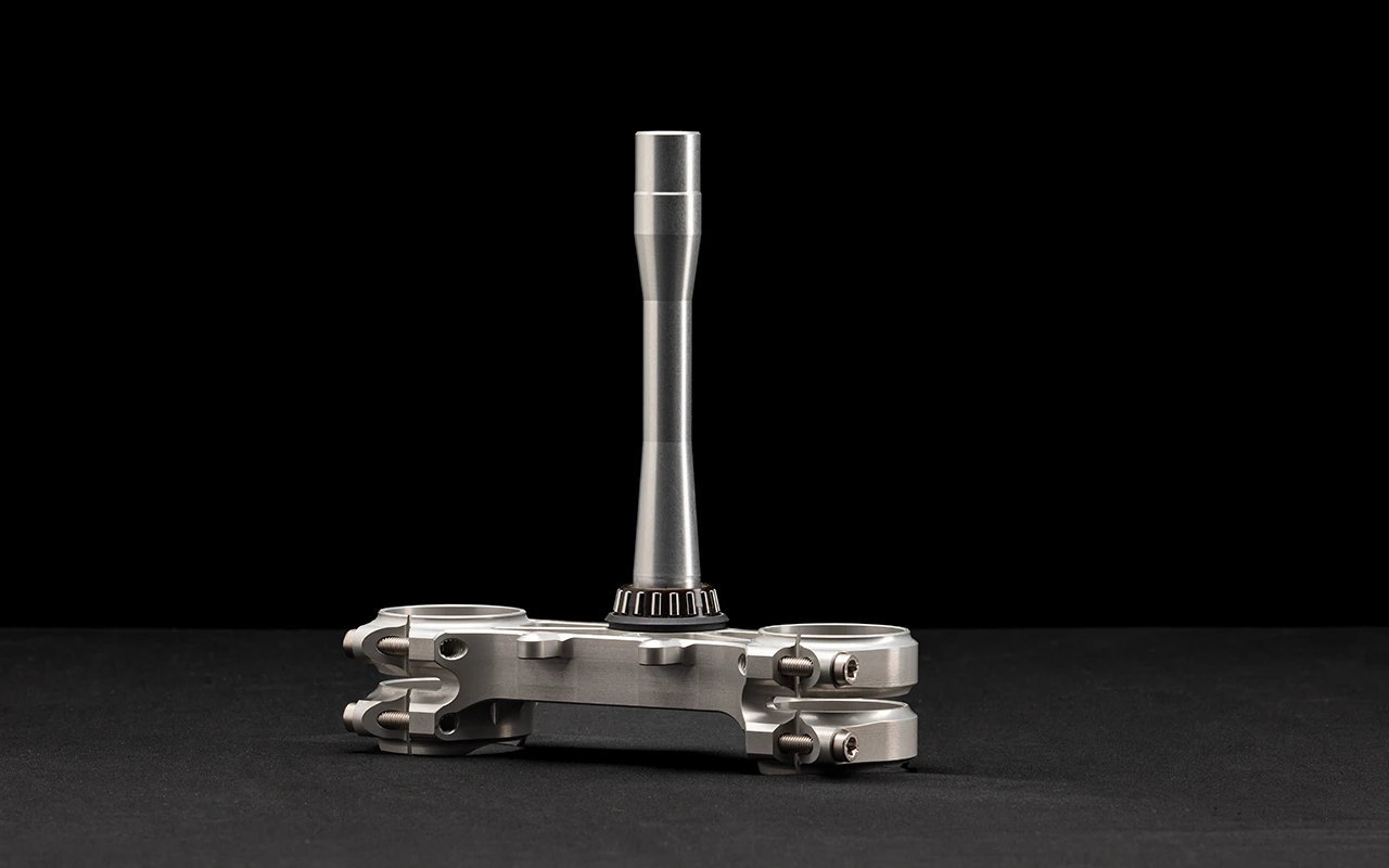 Lower triple clamp kit