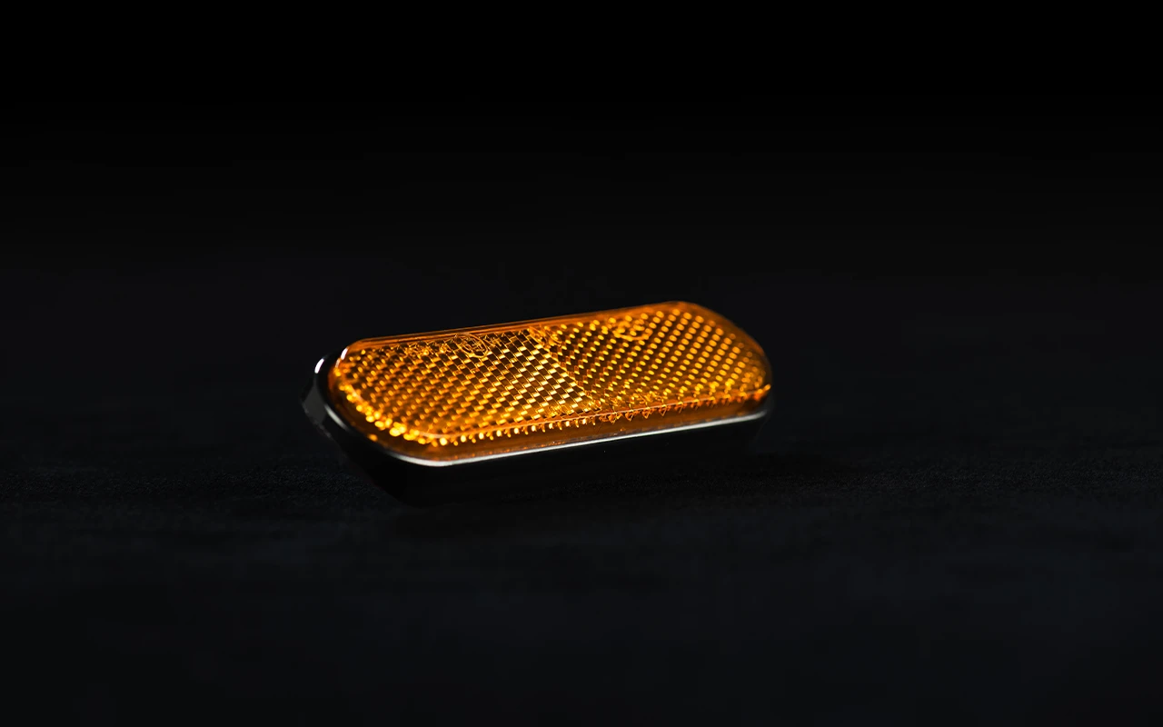 Front reflector