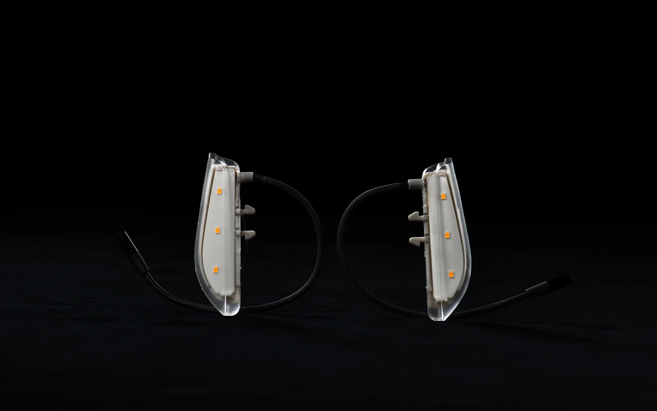 Integrated front indicator